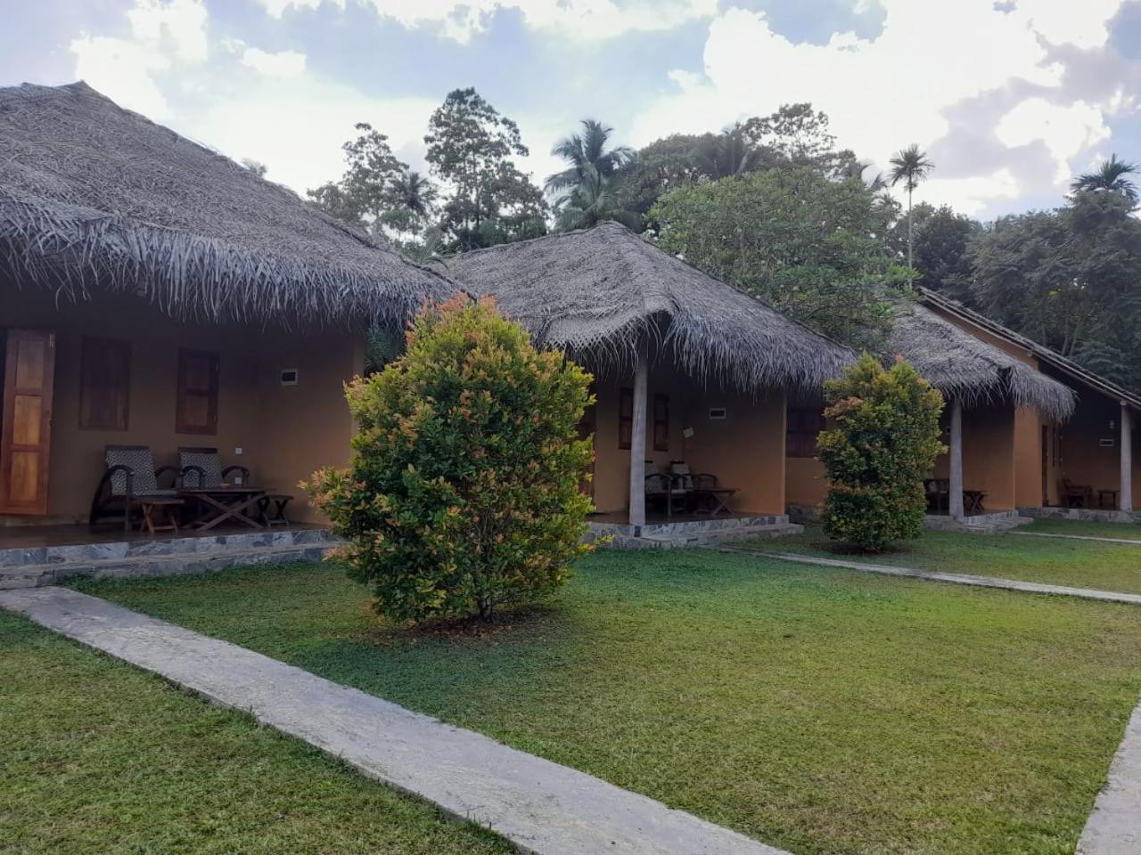 Happy Man Village Bentota Luaran gambar
